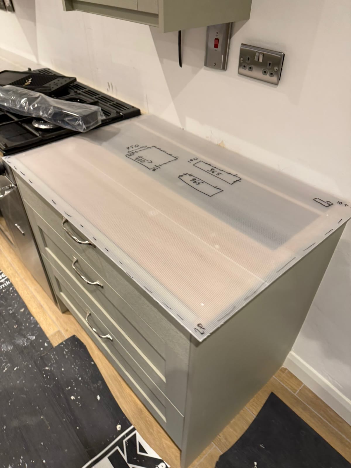 Przygotowanie do montażu blatu